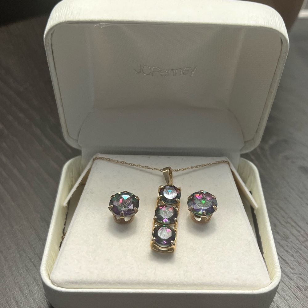 10k Gold Mystic topaz earrings and pendant set.
